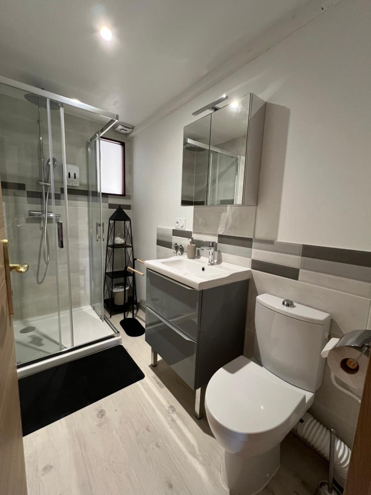 Apartment Confortable T2 De 50 M2 Avec Parking Prive Bruges